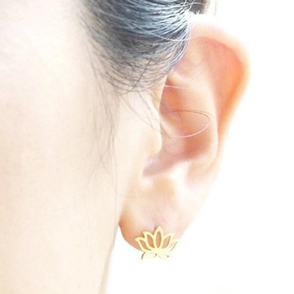 Lotus Earrings. SALE, NO OFFERS ❗️